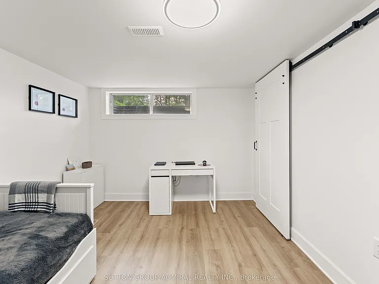 3 Hartland Rd — Photo 35