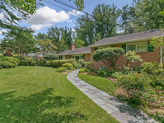 2nd image of 6443 Lily Dhu Ln