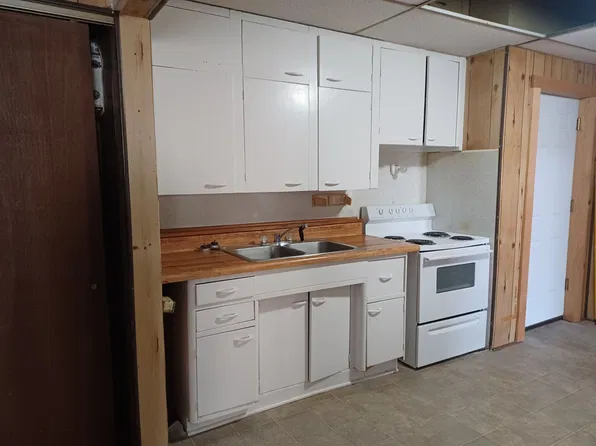 Bargains Building, 211 S 7th St #3, Brainerd, MN 56401