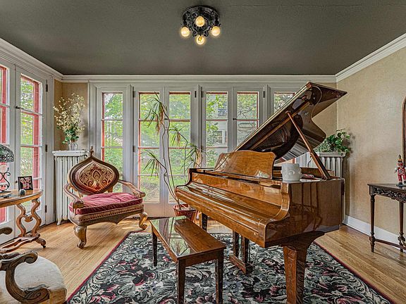 12th image of this home