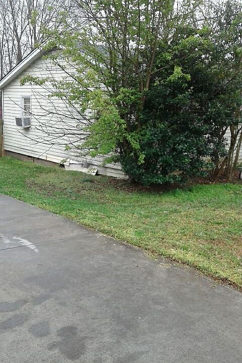 2nd image of 139 Maywood Ave S