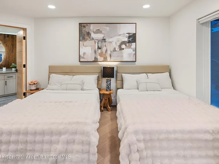 75 Bennett Ct — Photo 52