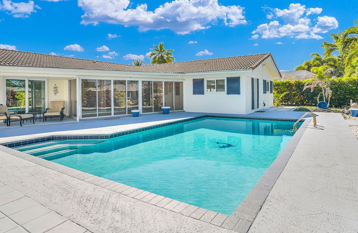 Private Pool & Patio