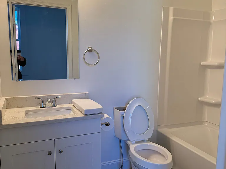 33 N Washington St #2 — Photo 3