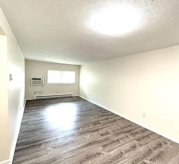 40 Mellen St #3 — Photo 3