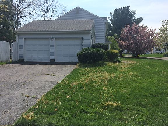 2nd image of 139 Melissa Ct