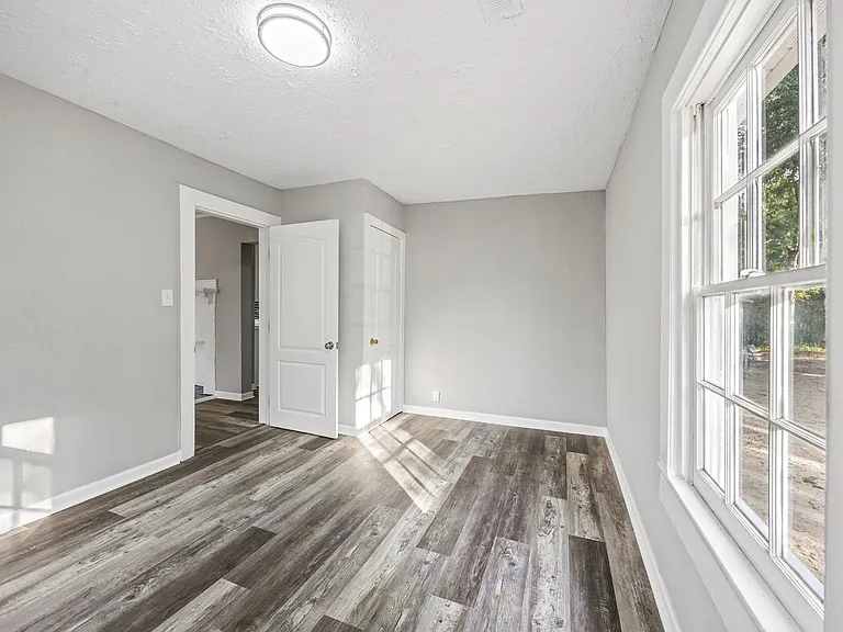 1601 Camden Rd — Photo 18