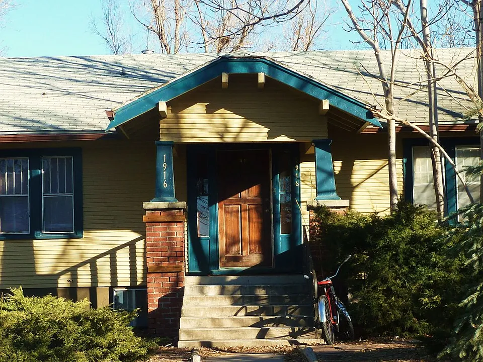 1916 8th Ave