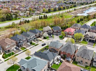 18 Senwood St, Brampton, ON L7A 3S5