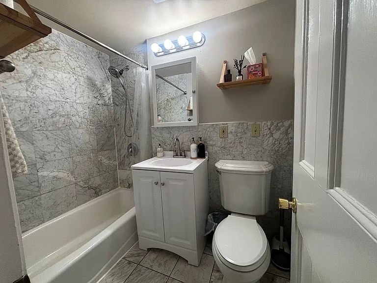 239 Commonwealth Ave #10 — Photo 9