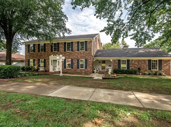 7815 Horan Dr, Fort Smith, AR 72903