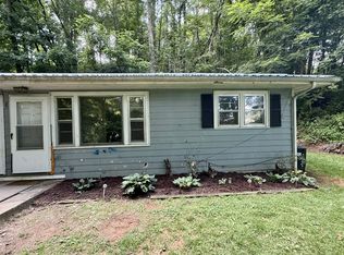 204 Mount Jefferson Rd APT 3, West Jefferson, NC 28694