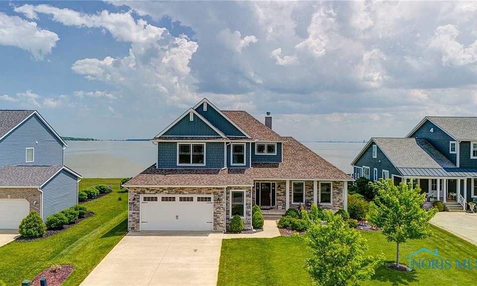 1st image of 2753 S Waterside Ct
