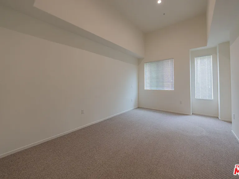 124 W Colorado #105 — Photo 14