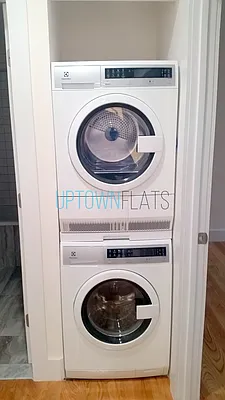 Rented by Uptown Flats LLC | media 21