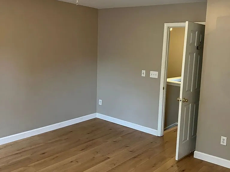 17730 Delmas Dr — Photo 19