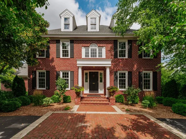 19450 Whitehall DRIVE, Brookfield, WI 53045