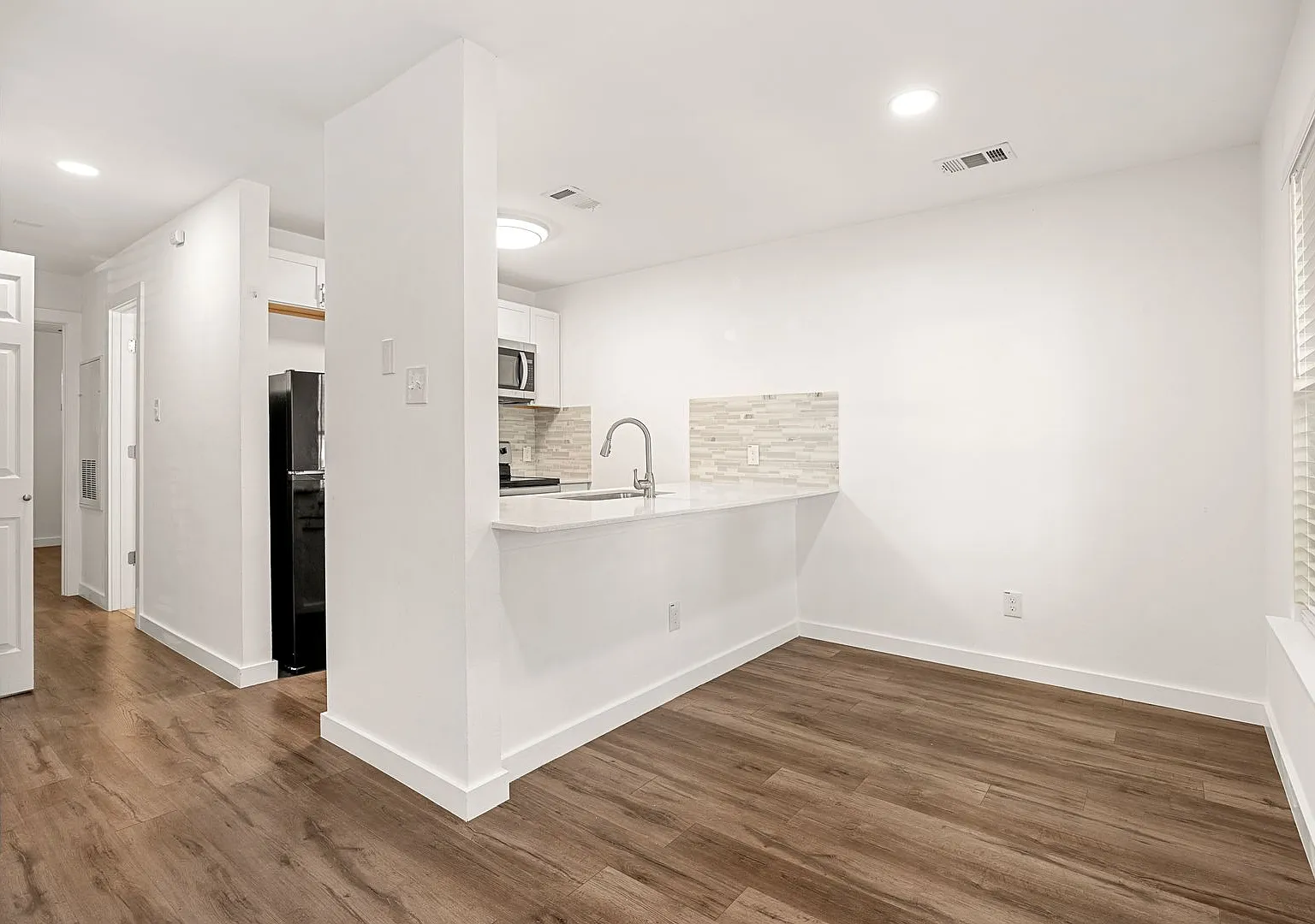 Updated North Austin Condo with Modern Finishes & Community Amenities — Photo 3