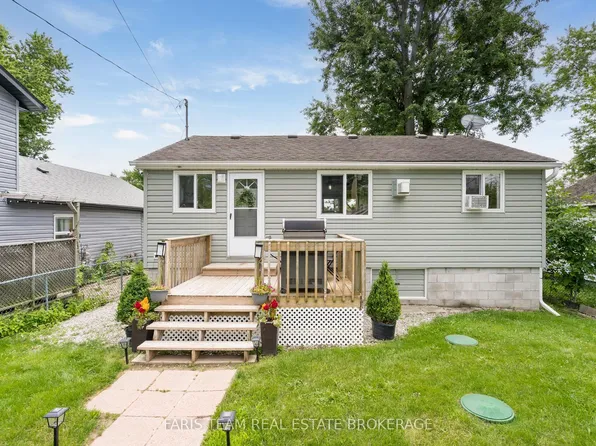 1067 Park Pl, Innisfil, ON L0L 1K0