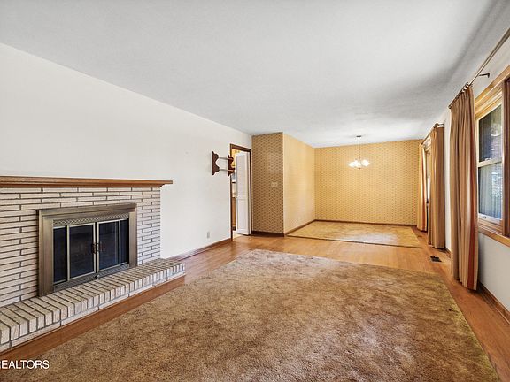 4th image of 7920 Andersonville Pike