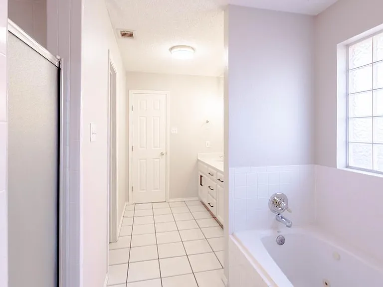 4801 Whitman Dr — Photo 15