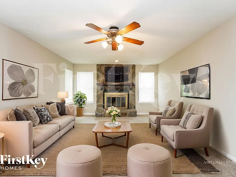 3931 Springleaf Dr — Photo 3