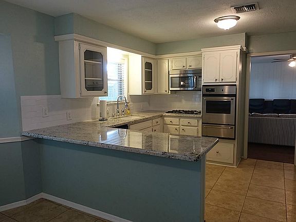 4th image of 222 Temperance Ln