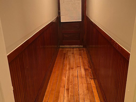 5th image of 186 Beech St APT 2