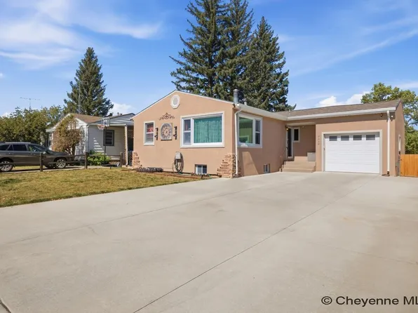 2532 E 15th St, Cheyenne, WY 82001
