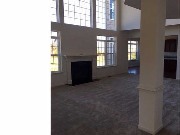 4th image of 411 Blackburn Ct