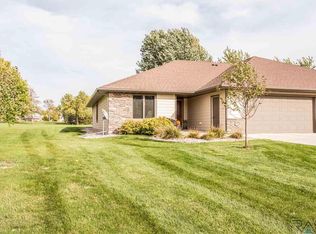 720 E Sd Highway 38 APT 102, Hartford, SD 57033
