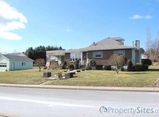 100 Micheline Dr, Old Forge, PA 18518
