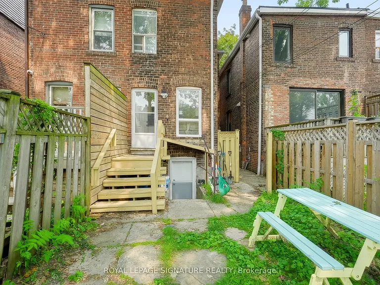 37 Strathcona Ave — Photo 14