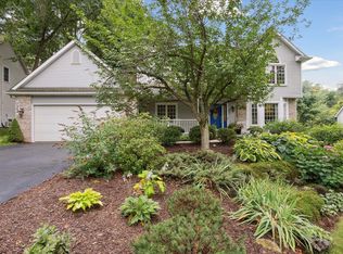 7204 Autumn Wood Dr, Brighton, MI