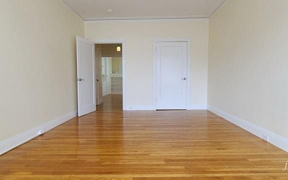 2nd image of 1539 Greenwich St #11