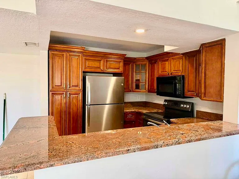 169 Santa Clara Dr #11 — Photo 4