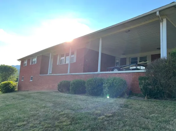 174 Drewjamie Dr, Rose Hill, VA 24281