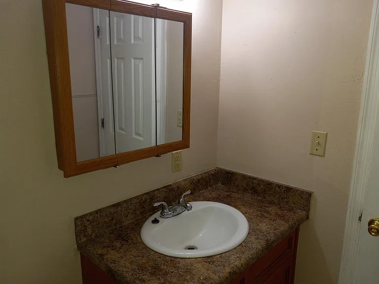 703 Putnam Dr #2 — Photo 7