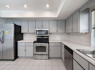 2216 Amesbury Ct, Wellington, FL 33414