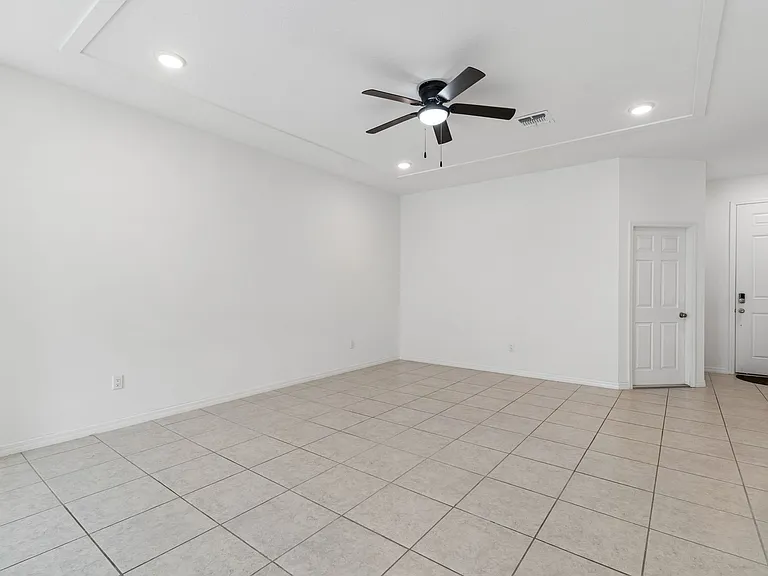 34214 Rogallo Ln — Photo 6