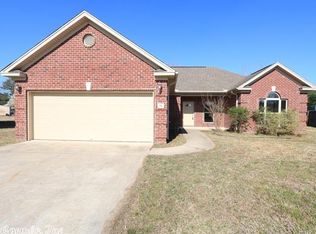 14 Springtree Cir, Little Rock, AR 72209