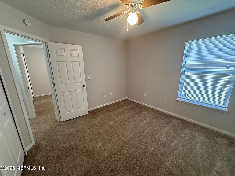 5550 Oak Crossing Dr — Photo 25