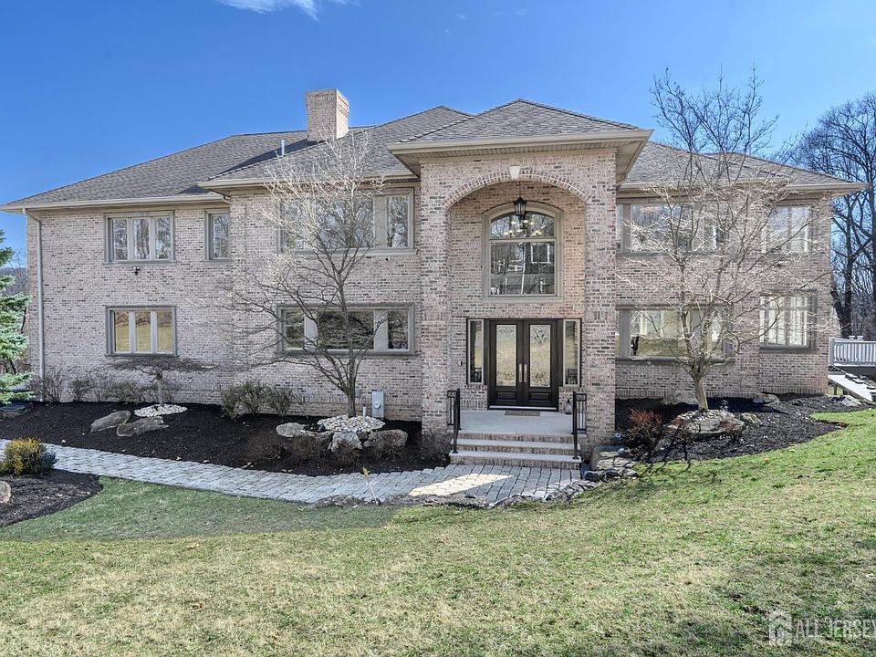 1st image of 47 Wilson Ave