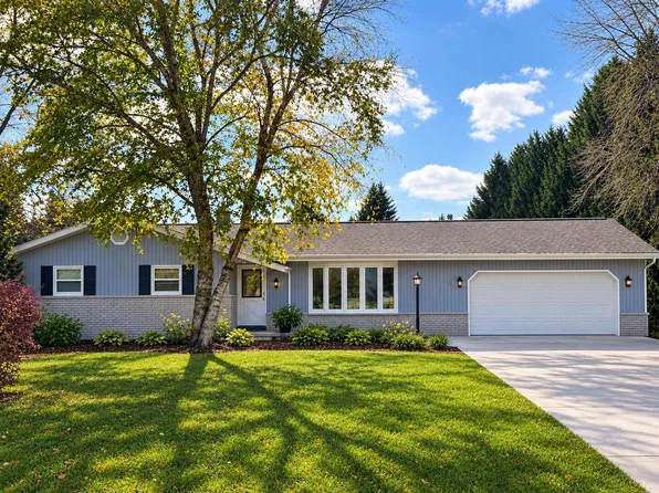 1907 Daisy LANE, Two Rivers, WI 54241