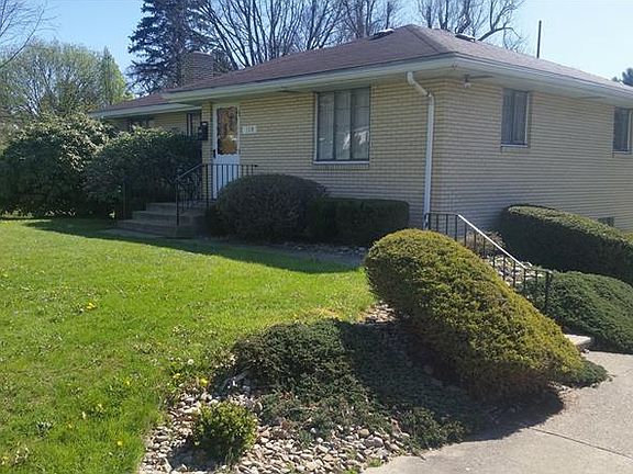 3rd image of 119 Elm Dr