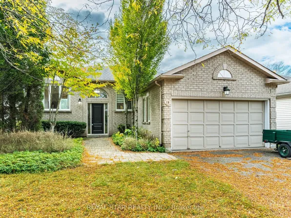 18 Woodside Sq, Pelham, ON L0S 1E4