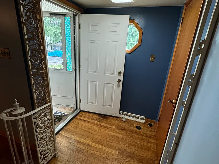 477 Lewis Ave — Photo 5