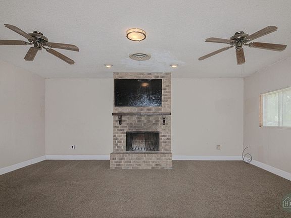 5th image of 2620 Crescent Dr