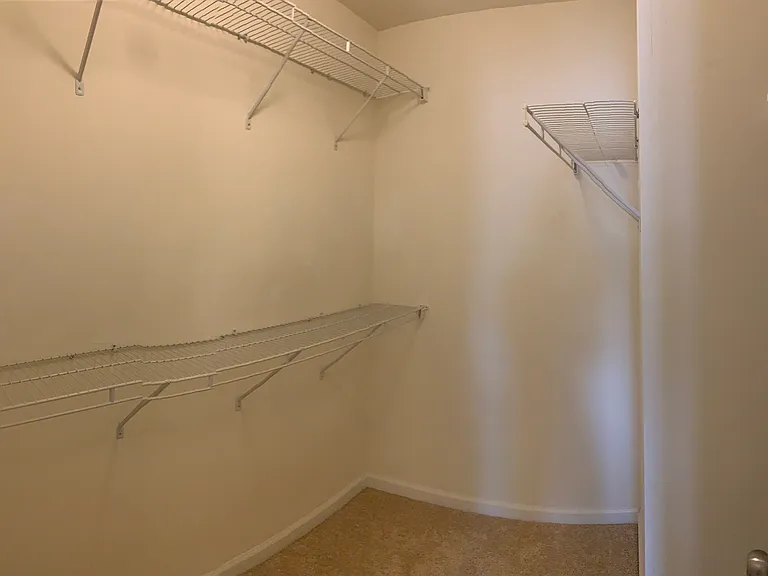 1932 Dilcrest Dr — Photo 10