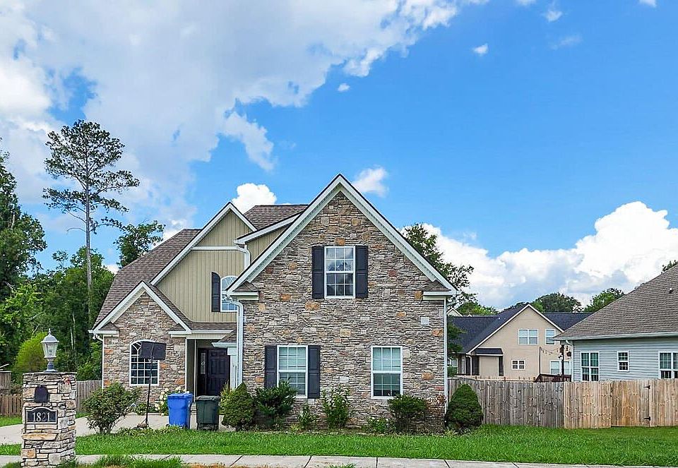 1st image of 1821 Holly Oak Ln